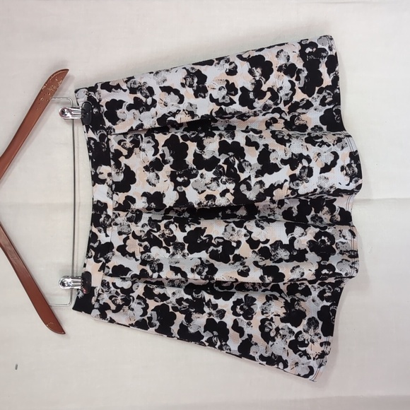 Joe B Black White Print Circle Skirt Mini Length Elastic Waist Size Extra Large - Picture 1 of 4